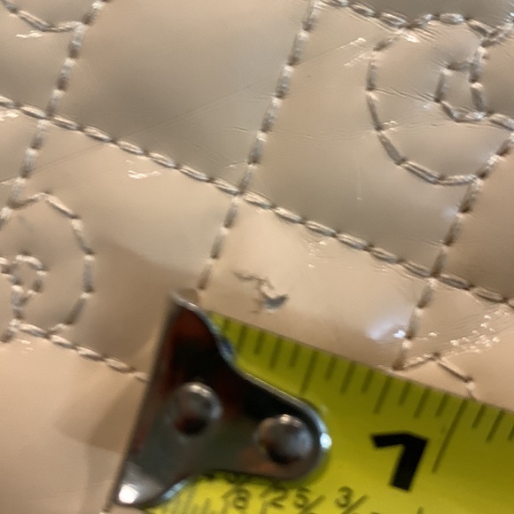 Hello Kitty Quilted Shoulder Bag - Picture 6 of 12